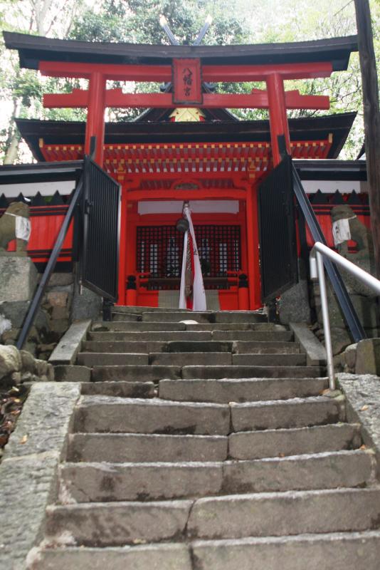 八幡神社（勢野薬隆寺）本殿